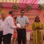 मां अम्बा जी मंदिर में इंदौर के जितेन्द्र त्रिपाठी (बाबा) को कलेक्टर ने किया सम्मानित